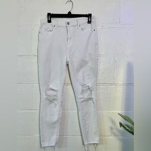 PacSun White High-Rise Jeggings. Knee holes